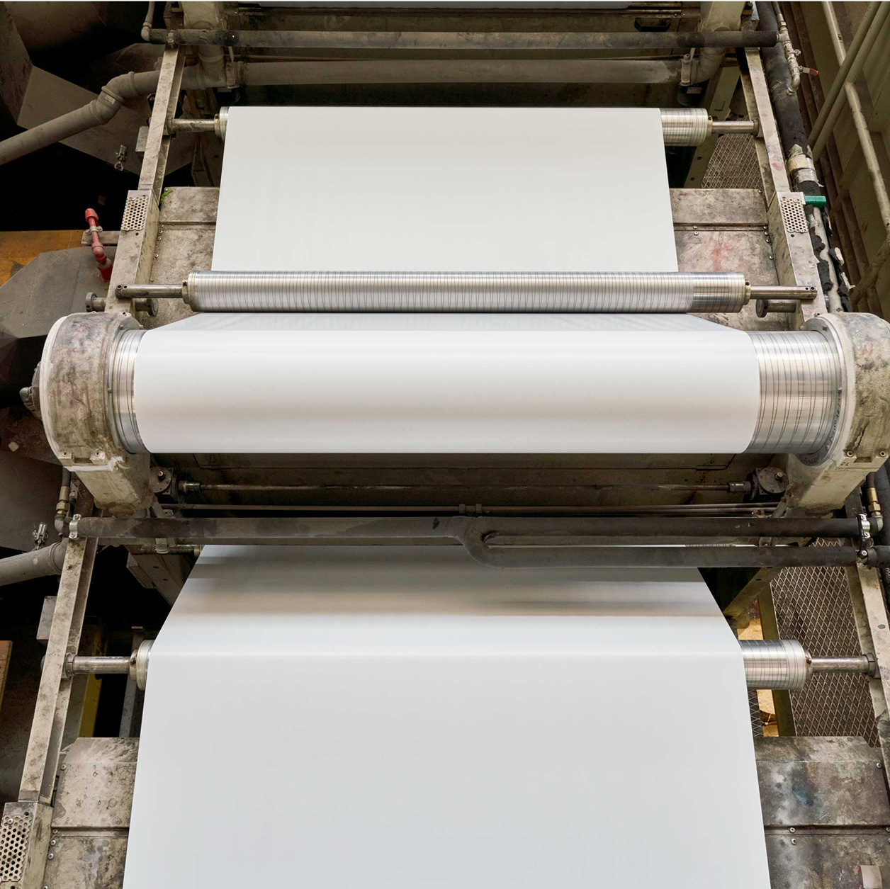 Macchina industriale da stampa in funzione